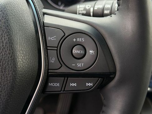 Used 2021 Toyota Venza Limited w/ Advanced Technology Package image 28