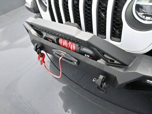 Used 2021 Jeep Gladiator Rubicon AWD/4WD image 36
