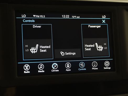 Used 2018 Chrysler Pacifica Touring-L FWD image 8