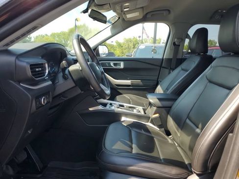 Certified 2023 Ford Explorer XLT w/ Equipment Group 202A AWD/4WD image 13