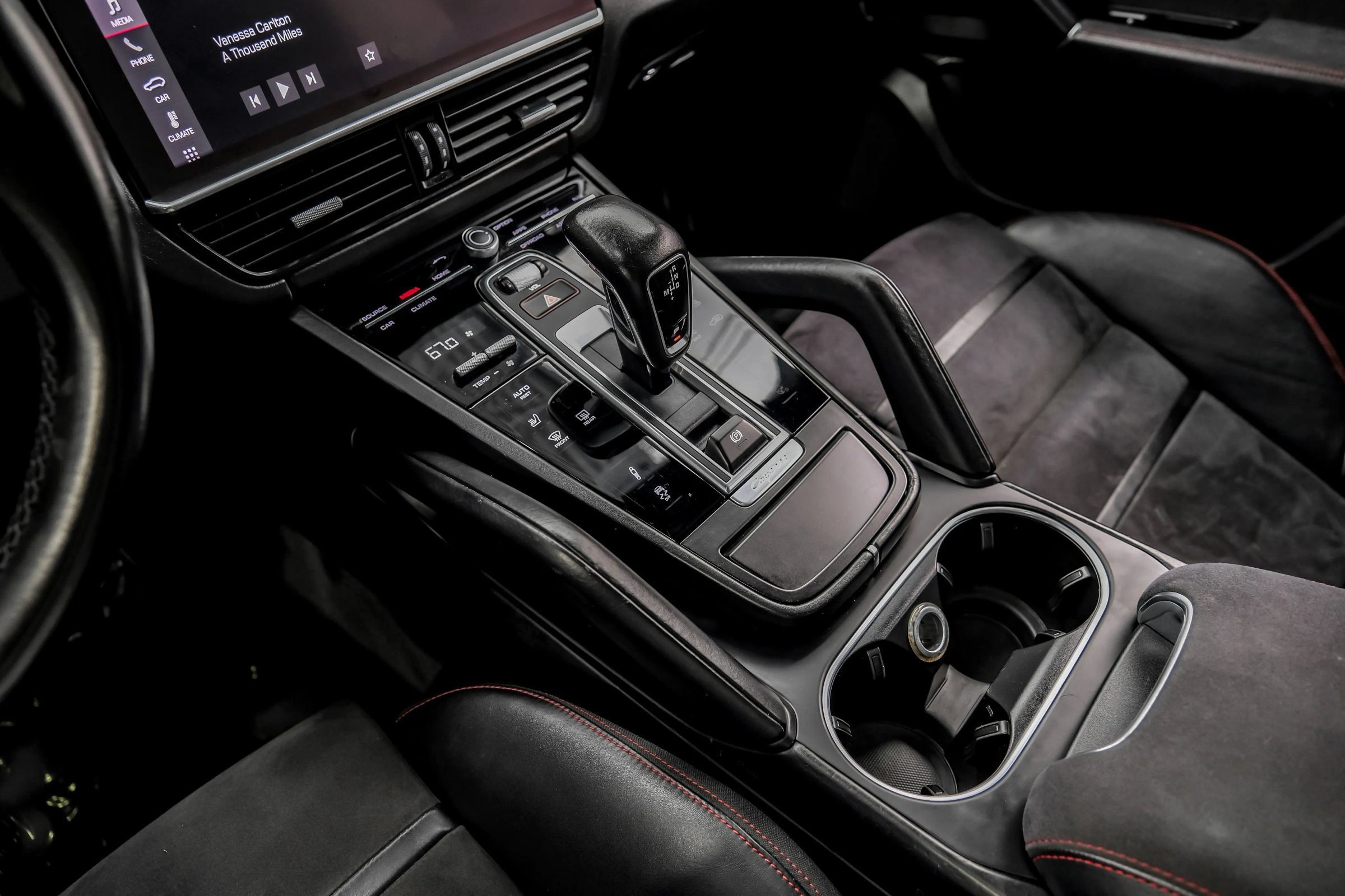 Used 2021 Porsche Cayenne GTS w/ Premium Package AWD/4WD image 30