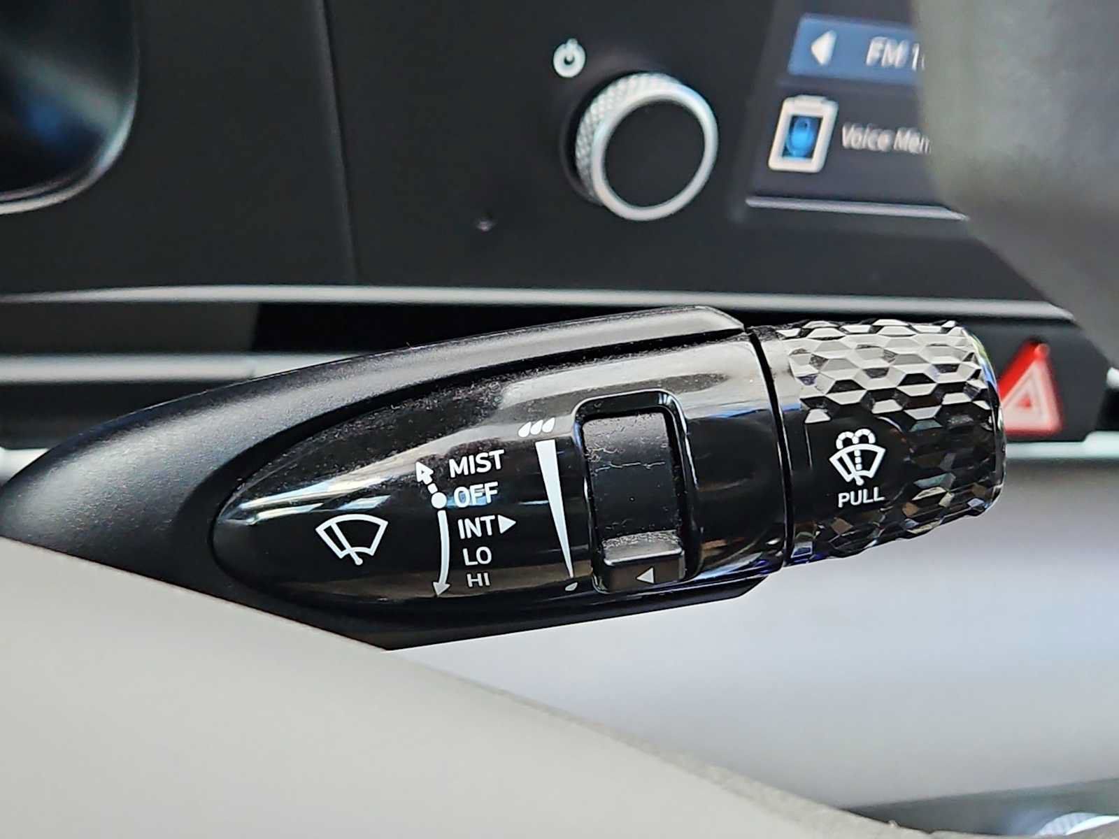 Used 2025 Hyundai Elantra SE FWD image 20