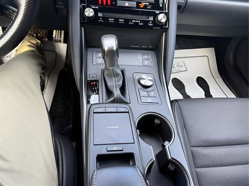 Used 2022 Lexus IS 350 F Sport image 21
