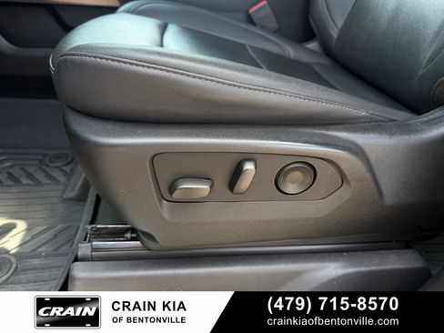 Used 2024 Chevrolet Silverado 2500 LTZ w/ LTZ Premium Package AWD/4WD image 11