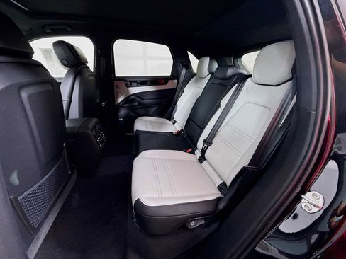 New 2026 Porsche Cayenne S image 17