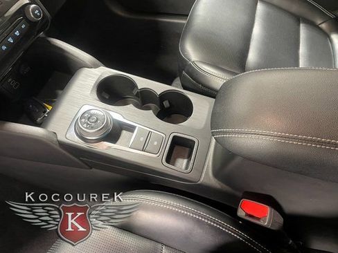 Used 2024 Ford Escape Platinum image 17