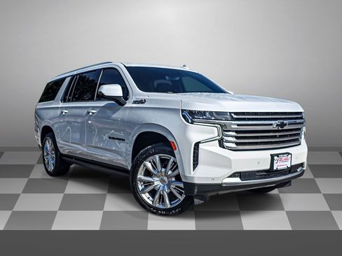 Used 2022 Chevrolet Suburban High Country w/ Max Trailering Package AWD/4WD image 1