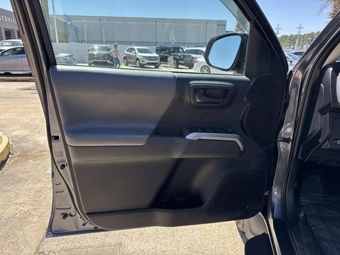 Used 2022 Toyota Tacoma SR5 image 12