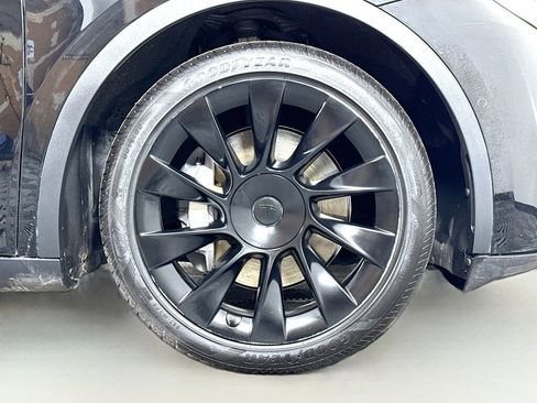 Used 2020 Tesla Model Y Long Range image 44