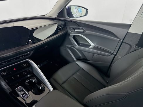 Certified 2025 Audi Q5 2.0T Premium w/ Convenience Package image 24