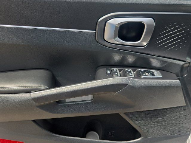 Used 2025 Kia Sorento X-Line EX AWD/4WD image 13