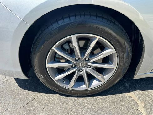 Used 2018 Acura TLX w/ Technology Package FWD image 9