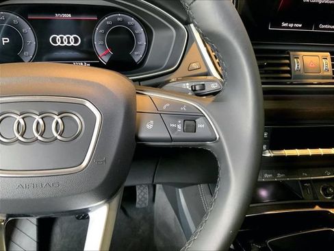 Certified 2025 Audi Q5 2.0T Premium Plus w/ Premium Plus Package AWD/4WD image 14