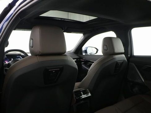 Used 2025 BMW 530i xDrive w/ Premium Package image 27