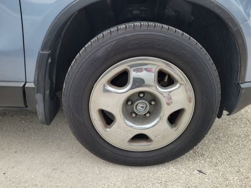 Used 2011 Honda CR-V LX image 2