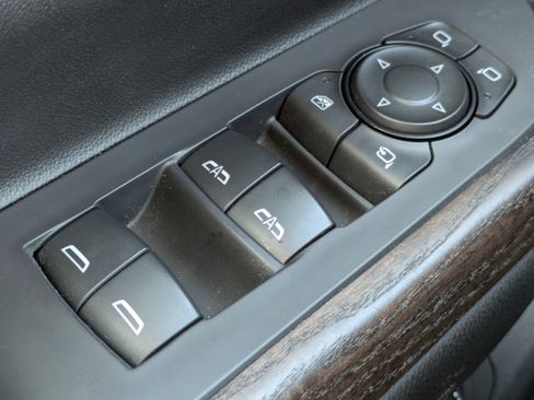 Certified 2021 GMC Acadia Denali w/ Denali Technology Package image 23