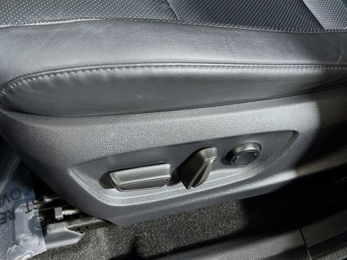 Certified 2023 Toyota Crown Platinum AWD/4WD image 17