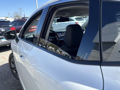 New 2025 Nissan Murano SL image 13