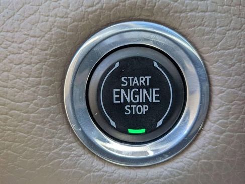 Used 2023 GMC Yukon XL Denali AWD/4WD image 21
