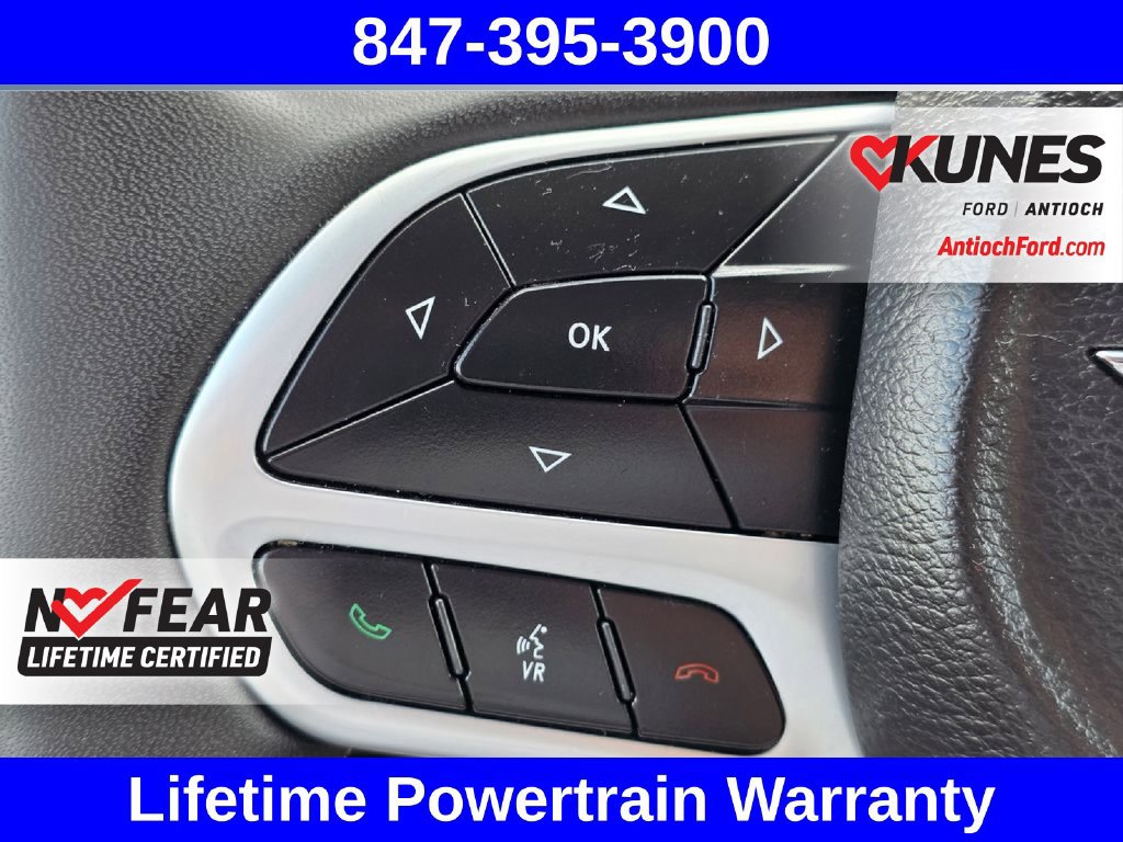 Used 2023 Chrysler Voyager LX FWD image 48