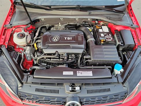 Used 2019 Volkswagen GTI SE image 22