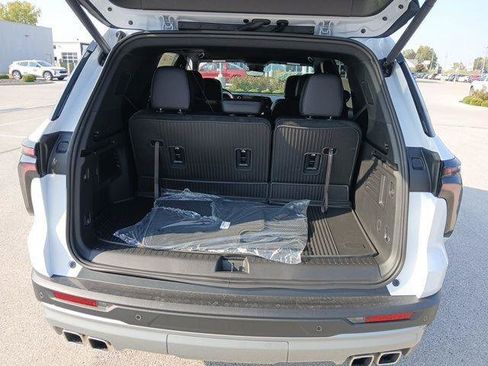 New 2026 Chevrolet Traverse LT w/ Enhanced Driving Package image 32