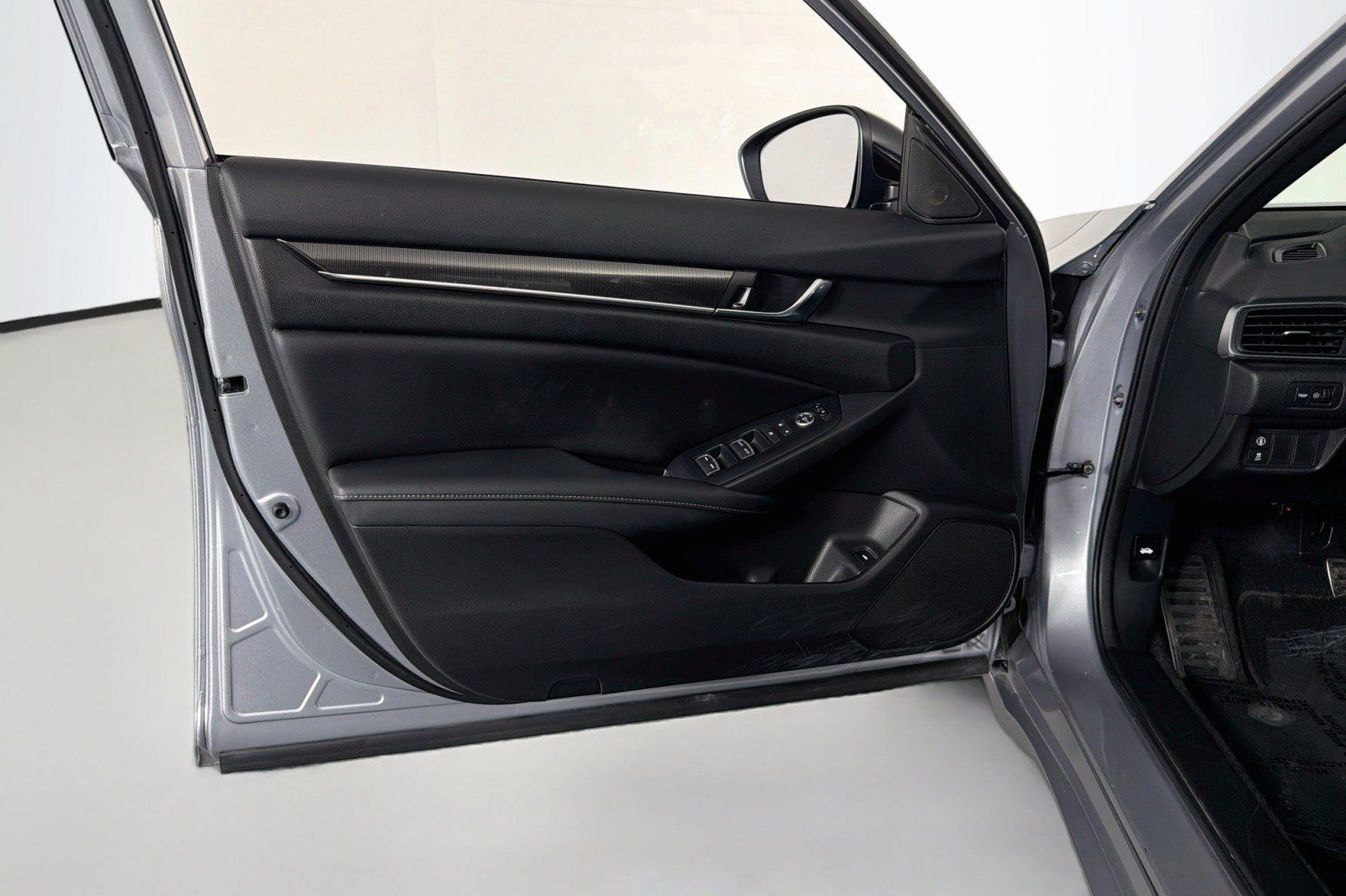 Used 2022 Honda Accord Sport image 22
