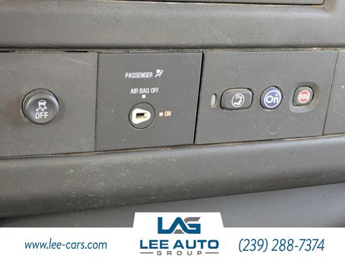 Used 2018 Chevrolet Express 2500 RWD image 16