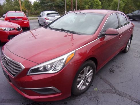 Used 2016 Hyundai Sonata SE image 3