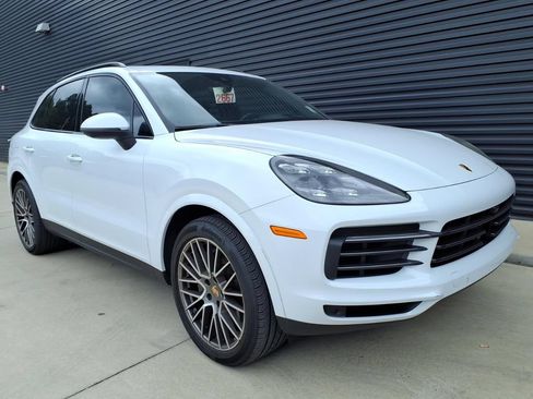 Used 2023 Porsche Cayenne S Platinum AWD/4WD image 8