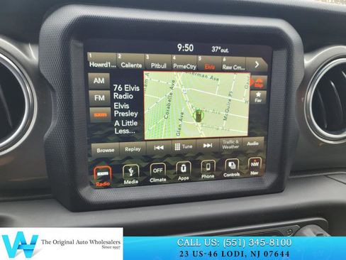 Used 2018 Jeep Wrangler Unlimited Sahara image 19