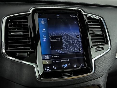 Used 2016 Volvo XC90 T6 Momentum AWD/4WD image 28