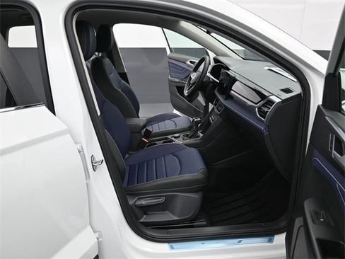 New 2026 Volkswagen Taos SEL image 14