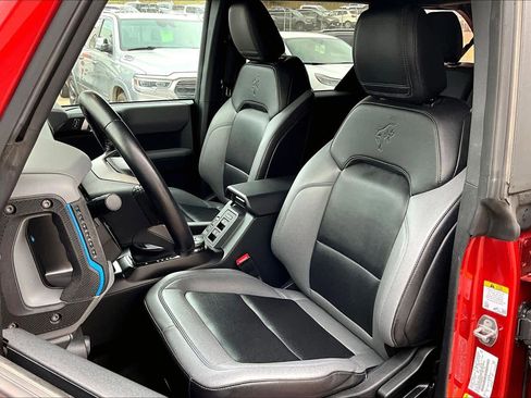 Certified 2023 Ford Bronco Black Diamond image 7