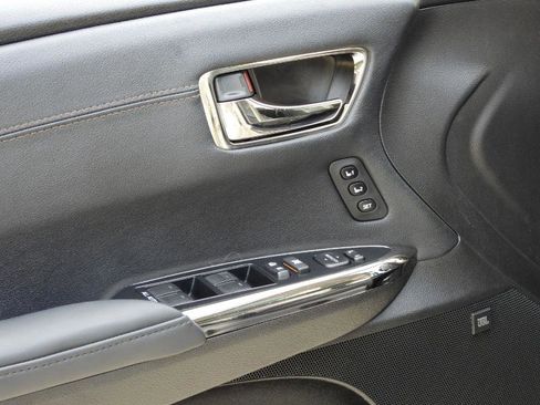 Used 2015 Toyota Avalon Limited image 44