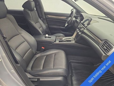 Used 2018 Honda Accord Sport image 9
