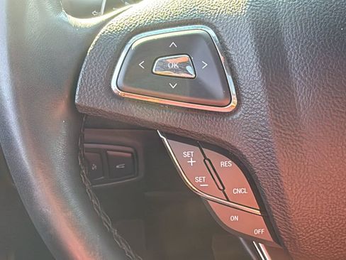 Used 2018 Lincoln MKC Reserve w/ Lincoln MKC Climate Package AWD/4WD image 12