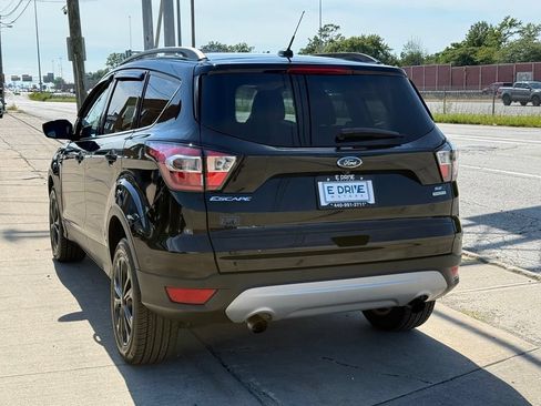 Used 2017 Ford Escape SE w/ Equipment Group 201A FWD image 8