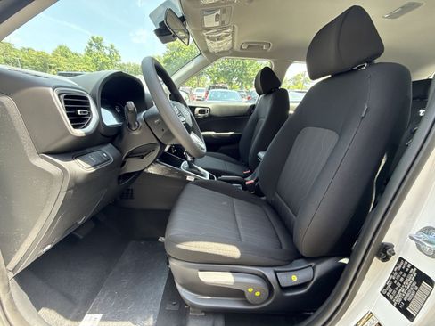New 2026 Hyundai Venue SE FWD image 13