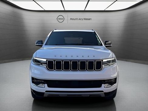 Used 2023 Jeep Wagoneer L Series II image 8