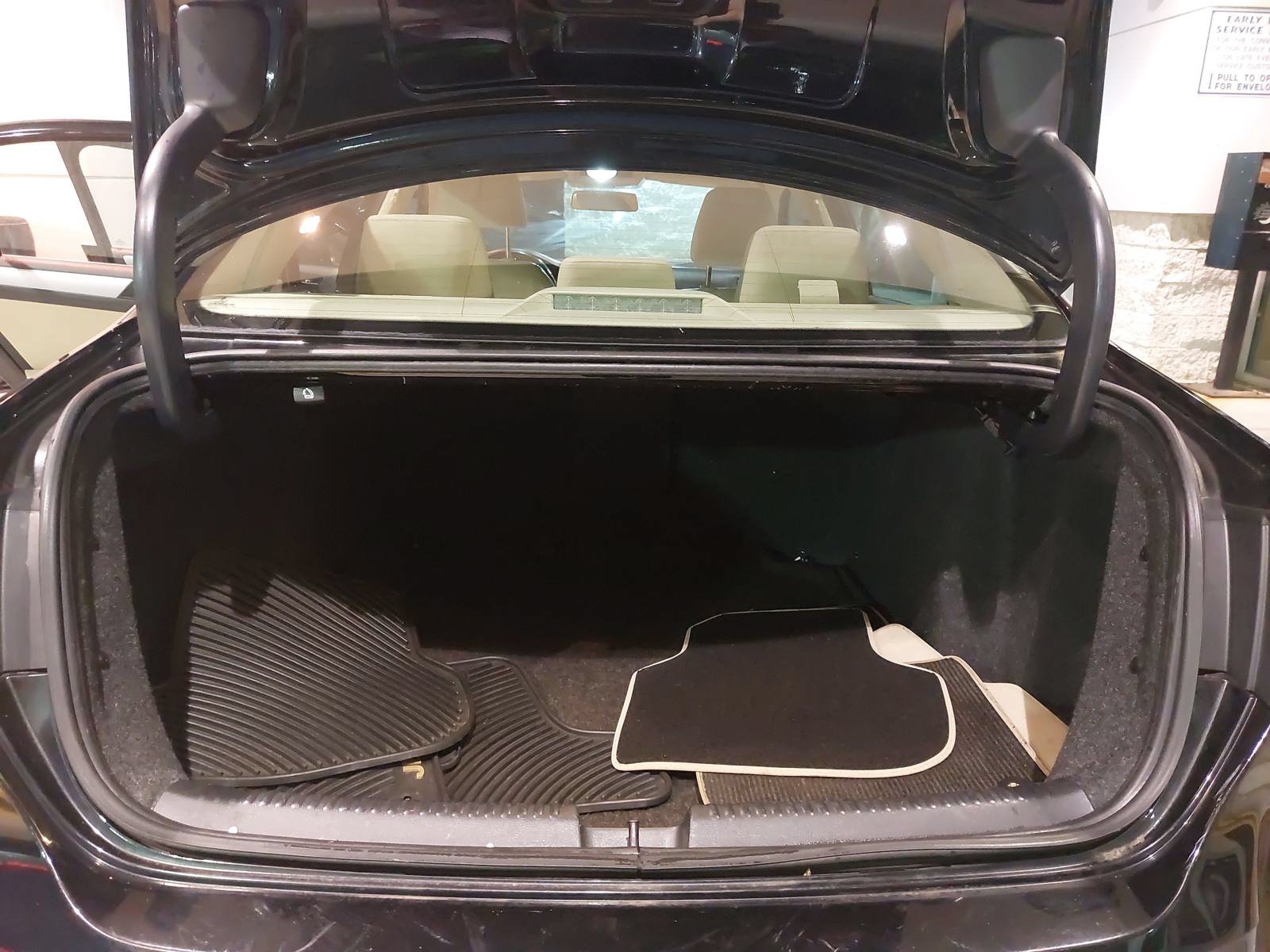 Used 2013 Volkswagen Jetta SE FWD image 12