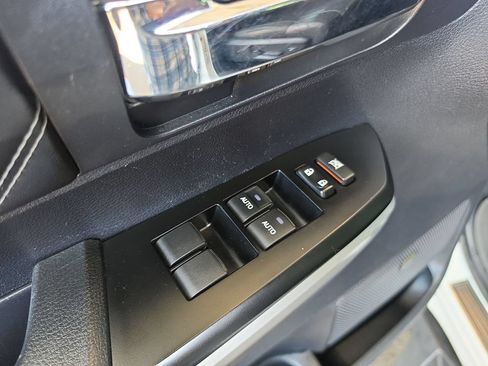 Used 2017 Toyota Tundra Platinum AWD/4WD image 27