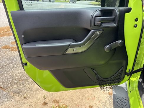 Used 2012 Jeep Wrangler Sport image 29