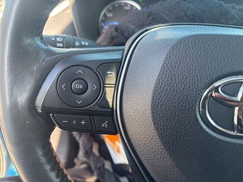 Used 2021 Toyota RAV4 XLE Premium image 15