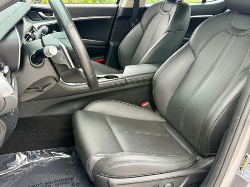 Used 2025 Genesis G70 2.5T AWD/4WD image 41