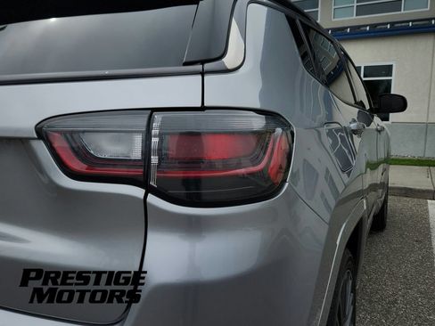 Used 2022 Jeep Compass High Altitude AWD/4WD image 11