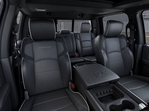 New 2026 RAM 2500 Laramie AWD/4WD image 16