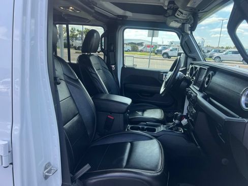 Used 2023 Jeep Wrangler Unlimited Sahara AWD/4WD image 40