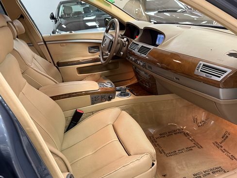 Used 2007 BMW 750Li image 27