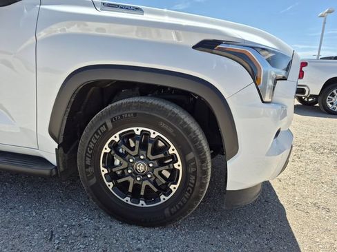 Used 2025 Toyota Sequoia SR5 w/ SR5 Premium Package AWD/4WD image 5